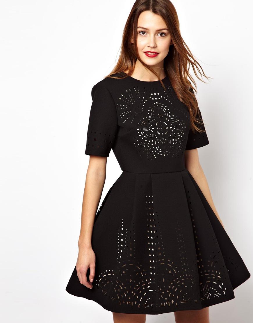 Cắt laser hoa văn trên váy đầm thời trang