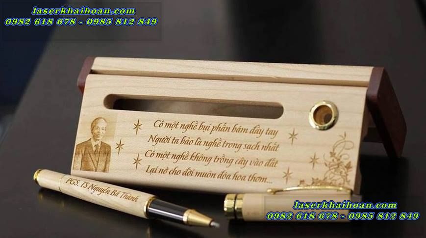 khắc laser quà tặng bút gỗ